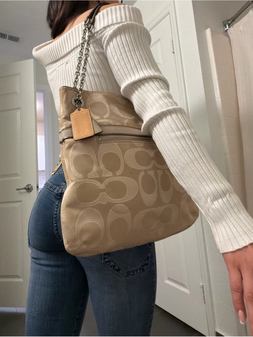 Coach Signature Chain Tote Shoulder Bag Beige Gold Y2K